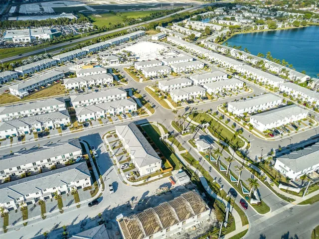 $2,700 | 1473 Southeast 6th Terrace, Homestead, FL 33034