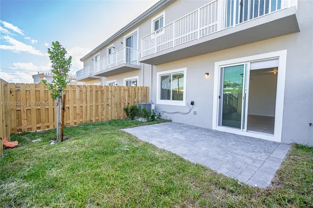 $2,700 | 1473 Southeast 6th Terrace, Homestead, FL 33034