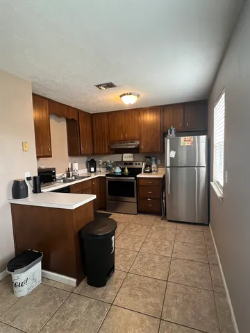 $1,150 | 285 Dixie Drive, Unit B2, Tallahassee, FL 32304