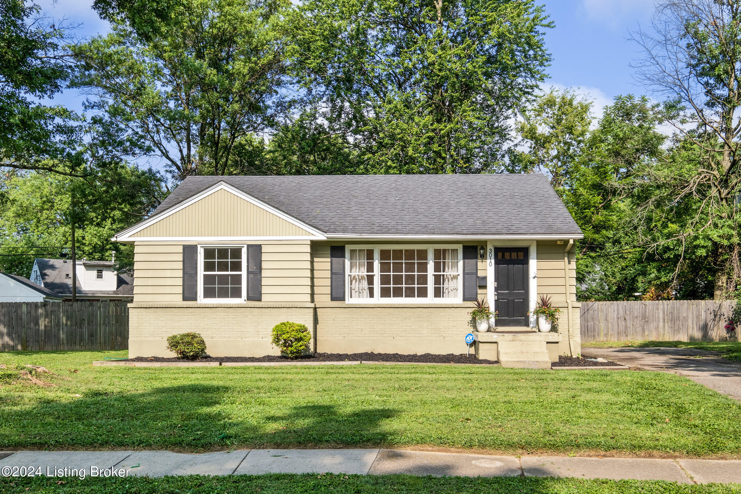 3010 Radiance Road Louisville, KY 40220 - Photo 1 of 25 3010radiance_002