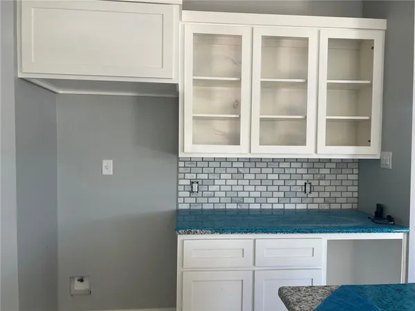 $3,000 | 6865 La Salle Drive, Corpus Christi, TX 78414