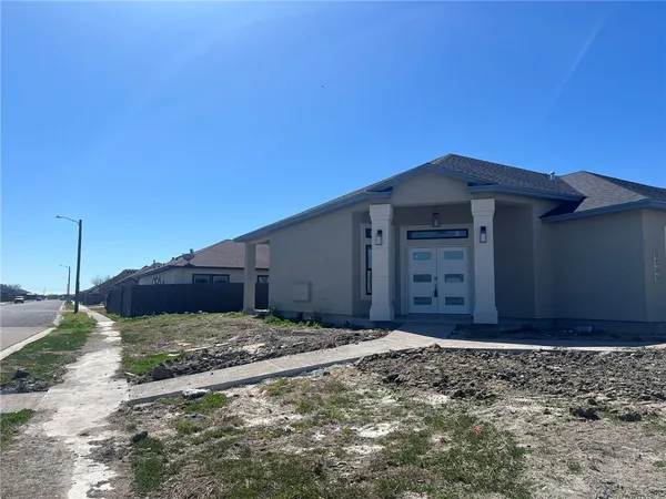 $3,000 | 6865 La Salle Drive, Corpus Christi, TX 78414