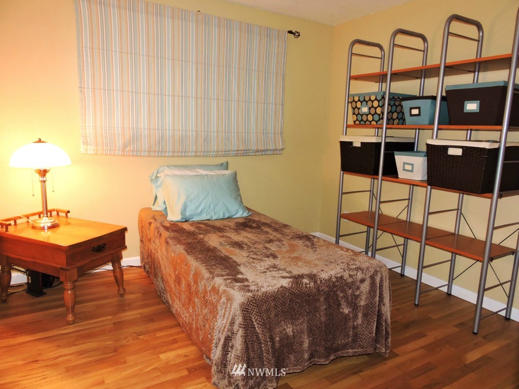 4614 Northeast 24th Street Renton, WA 98059 - Photo 14 of 25