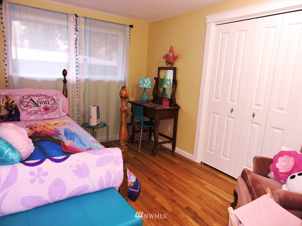 4614 Northeast 24th Street Renton, WA 98059 - Photo 16 of 25