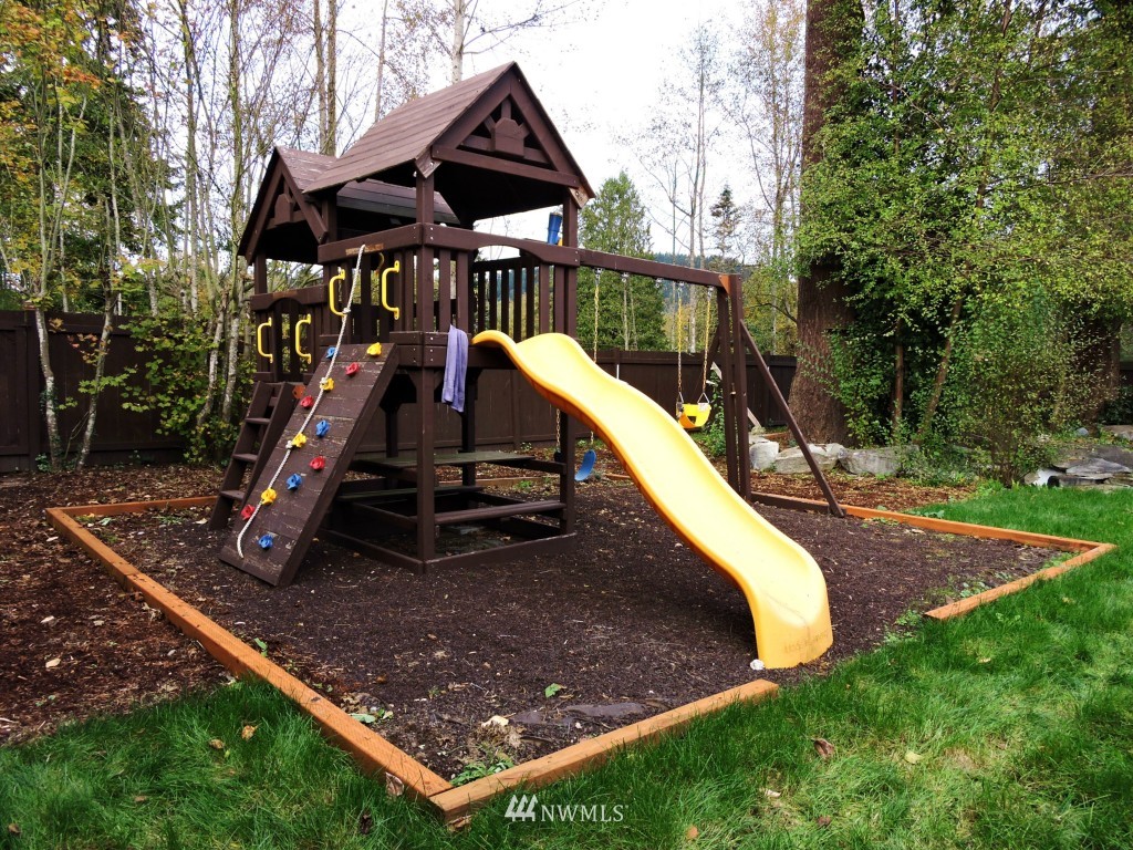4614 Northeast 24th Street Renton, WA 98059 - Photo 22 of 25