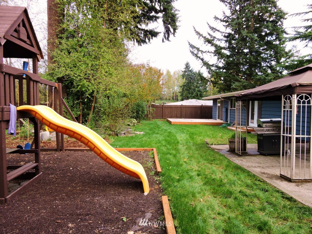 4614 Northeast 24th Street Renton, WA 98059 - Photo 23 of 25