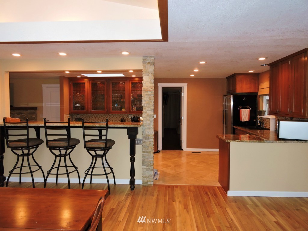 4614 Northeast 24th Street Renton, WA 98059 - Photo 8 of 25