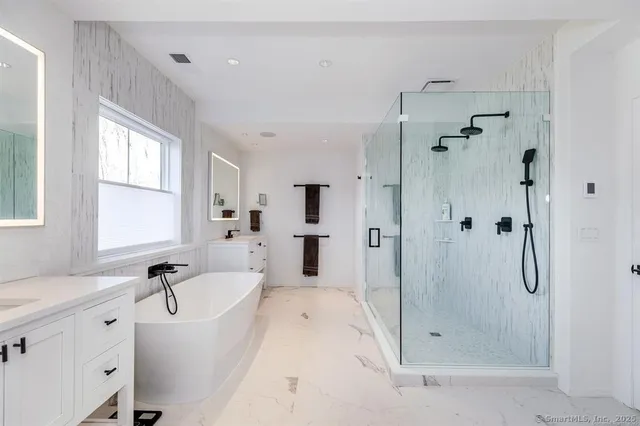 $1,650,000 | 4 Vona Way, Newtown, CT 06470