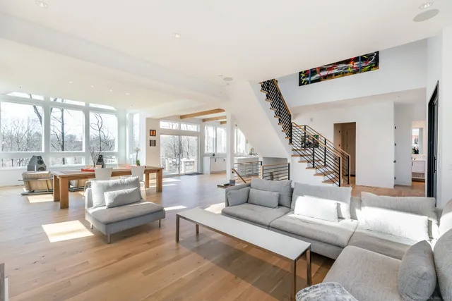 $1,650,000 | 4 Vona Way, Newtown, CT 06470