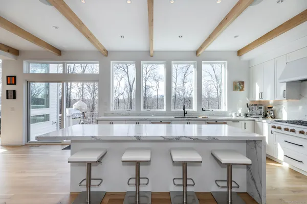 $1,650,000 | 4 Vona Way, Newtown, CT 06470