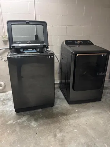 a view of washer and dryer
