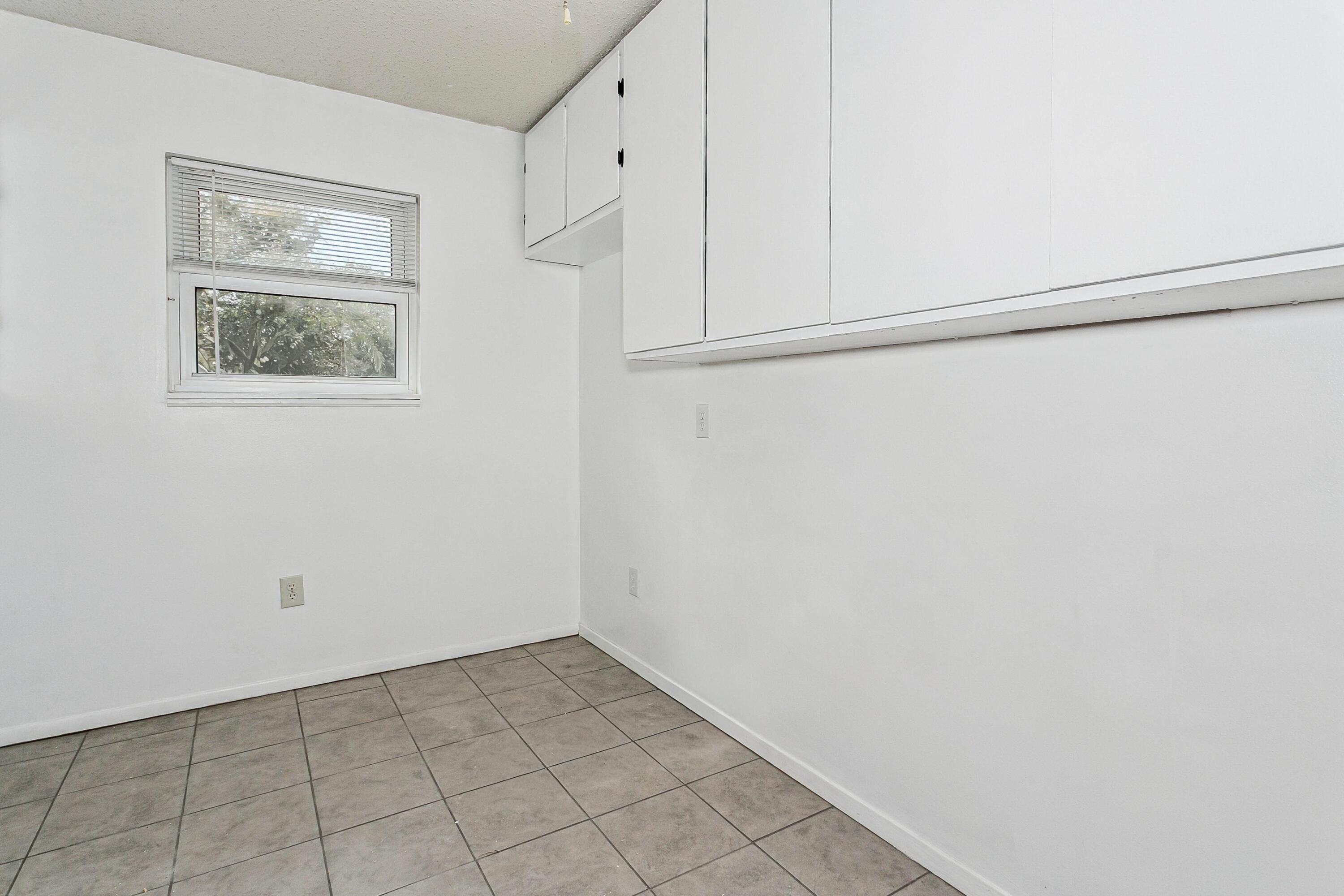 3146 Forrest Avenue Crestview, FL 32539 - Photo 35 of 47 a view of an empty room