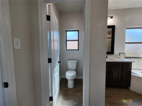 $615,000 | 806 Eagle Hts Drive, Salado, TX 76571