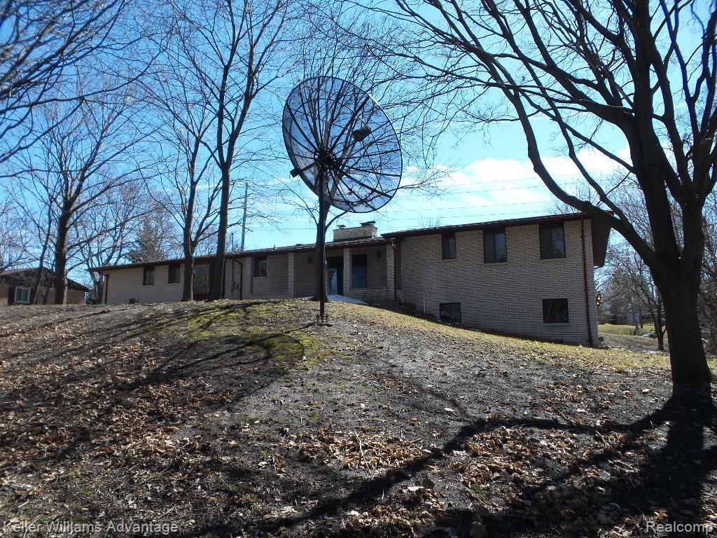 38548 Eight Mile Road Northville, MI 48167 - Photo 39 of 43