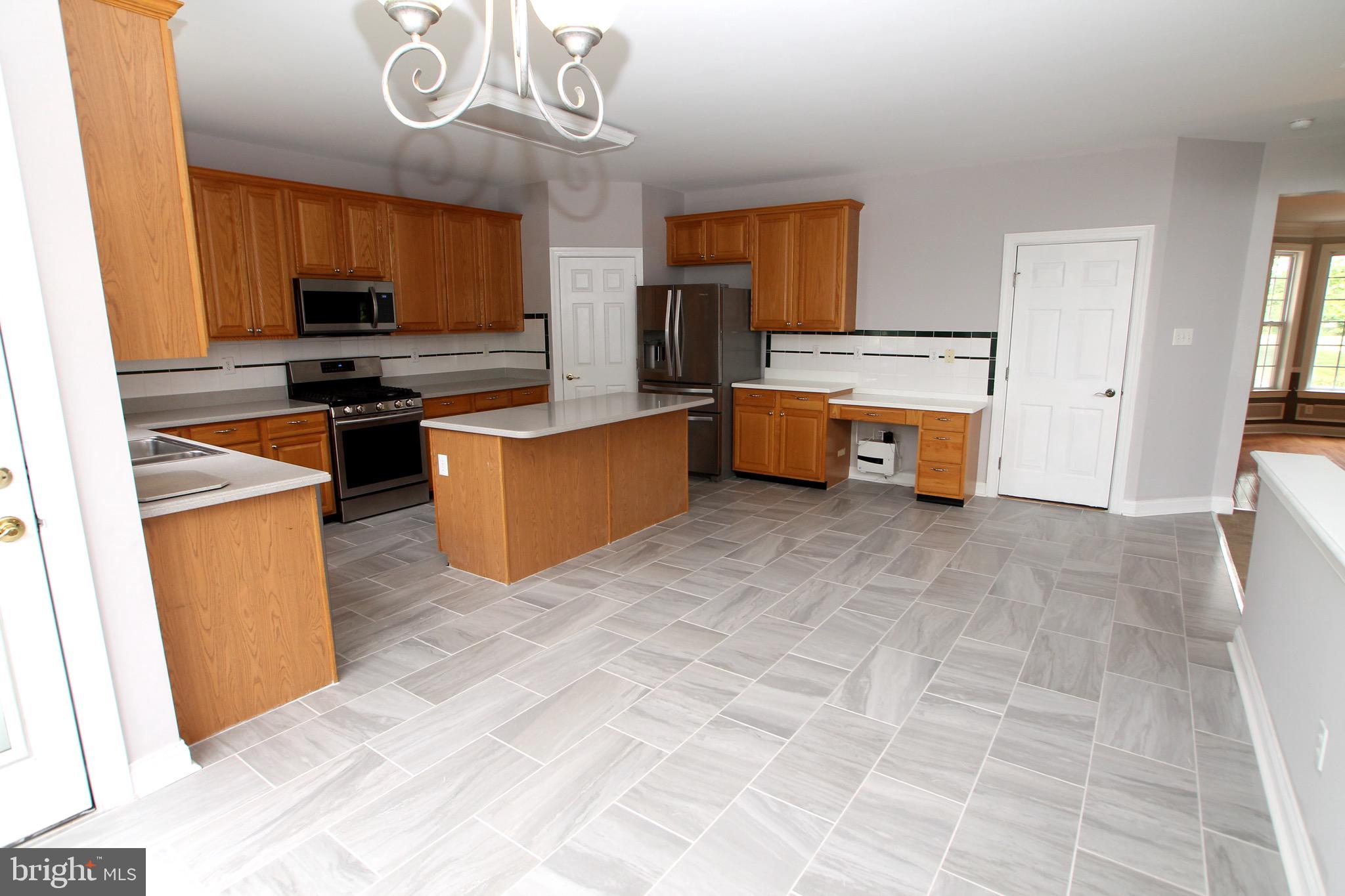 1 Hartfeld Road Newtown, PA 18940 - Photo 8 of 30 Kitchen
