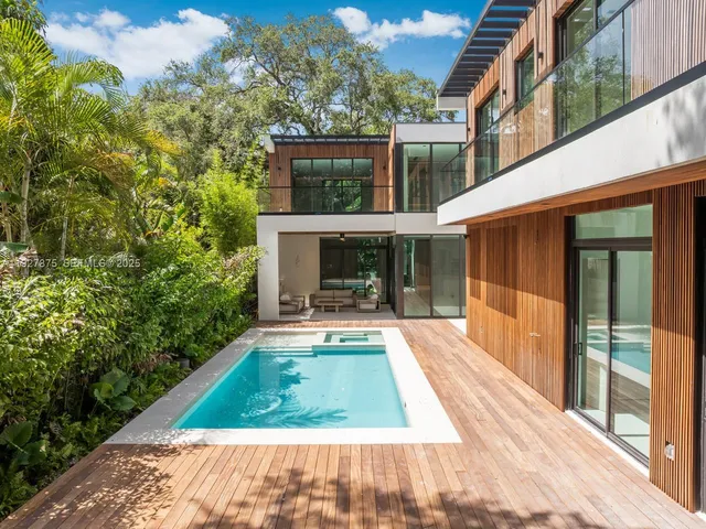 $9,250,000 | 2800 Calusa Street, Miami, FL 33133