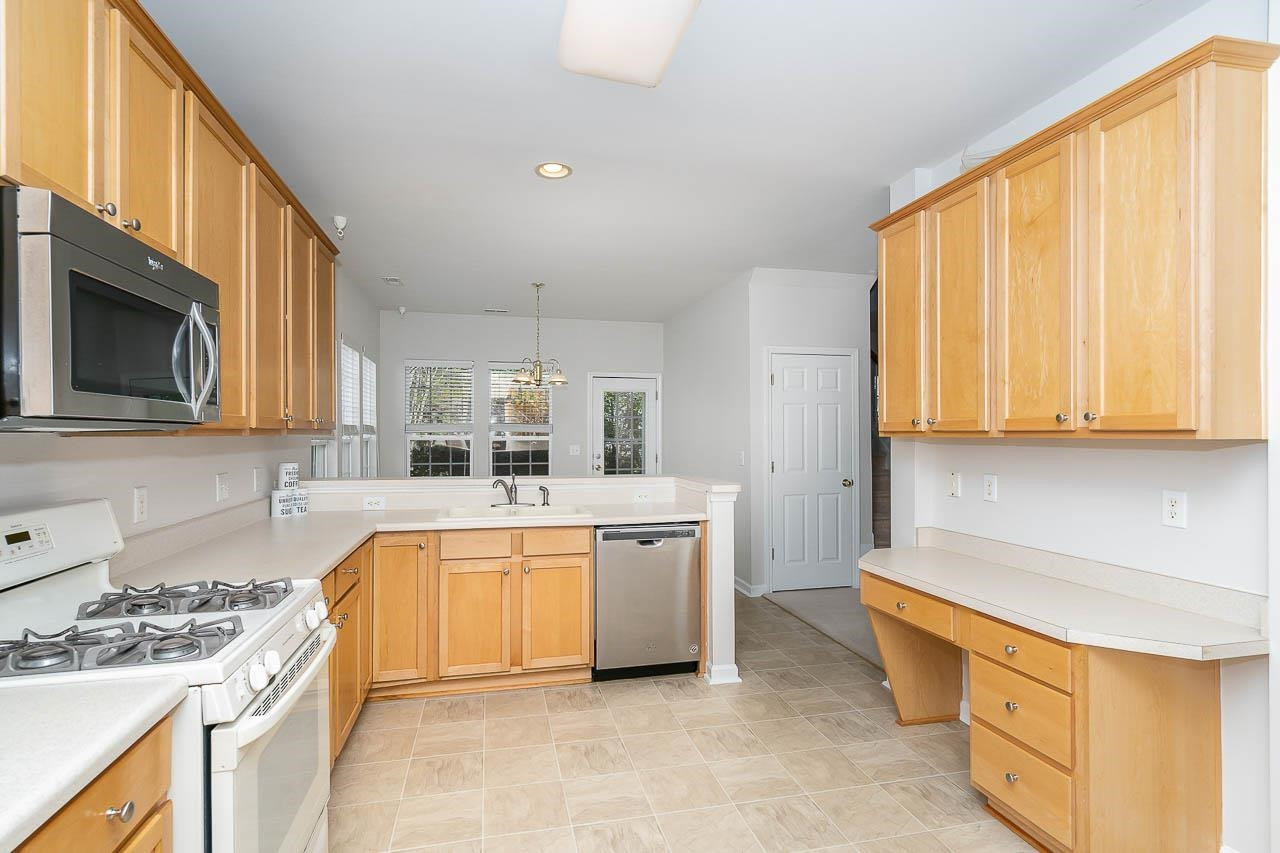 7468 Silver View Lane Raleigh, NC 27613 - Photo 6 of 35 Photo 6