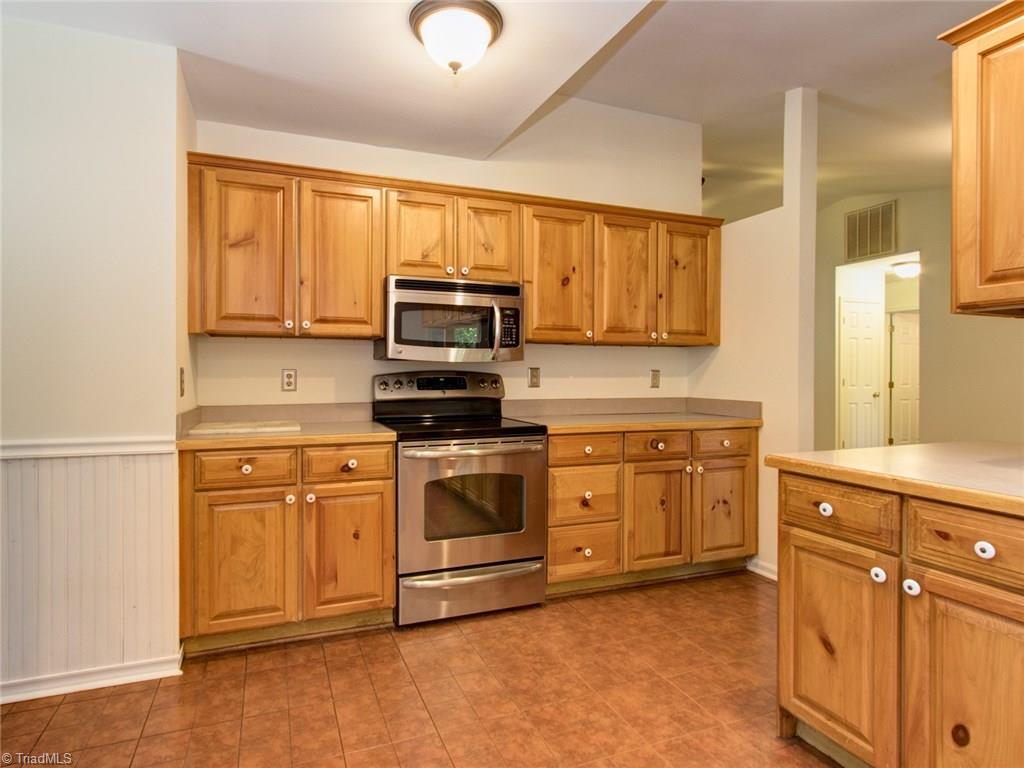 8309-8311 Maloe Court Oak Ridge, NC 27310 - Photo 6 of 22 Gallery Image 6