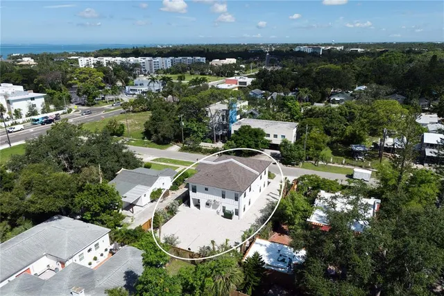 $3,700 | 1234 15th Street, Unit 102, Sarasota, FL 34236