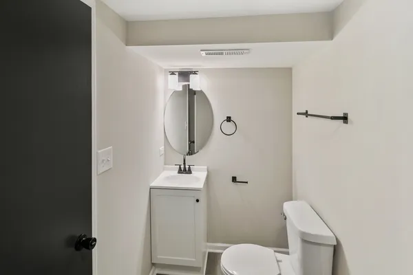 $284,700 | 172 Strieff Avenue, Chicago Heights, IL 60411