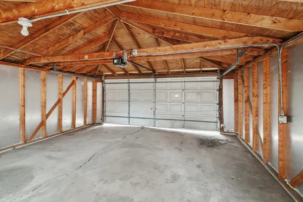 $284,700 | 172 Strieff Avenue, Chicago Heights, IL 60411