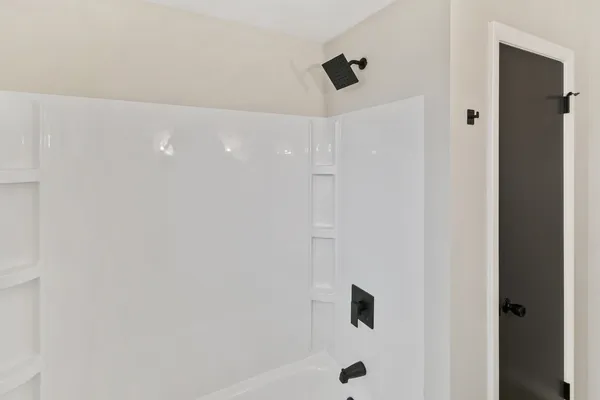 $284,700 | 172 Strieff Avenue, Chicago Heights, IL 60411