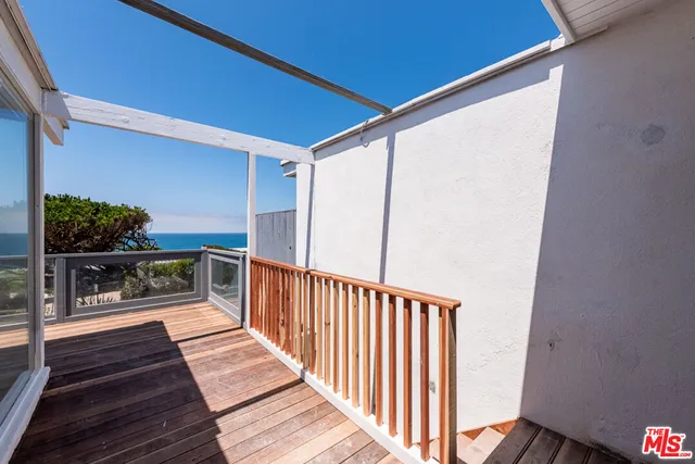$7,340,000 | 7273 Birdview Avenue, Malibu, CA 90265