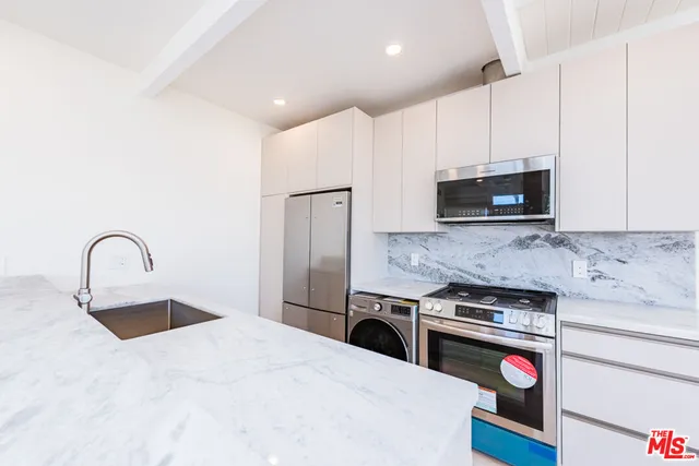 $7,340,000 | 7273 Birdview Avenue, Malibu, CA 90265