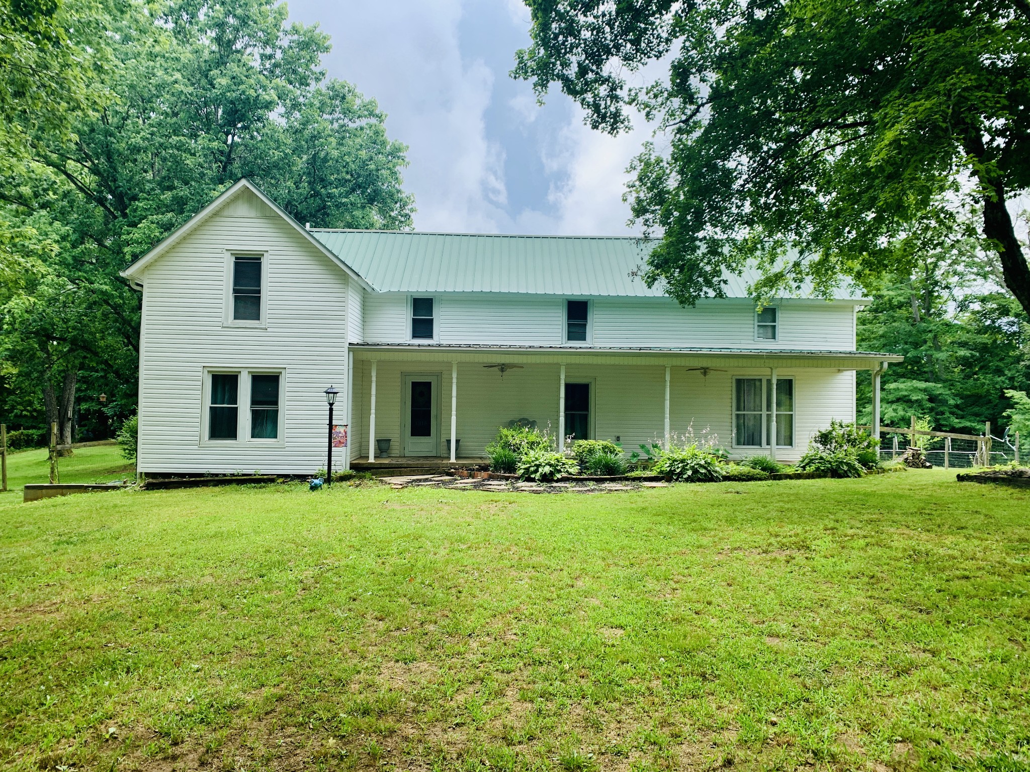 1315 Hamble Road Charlotte, TN 37036 - Photo 1 of 50 Gallery Image 1