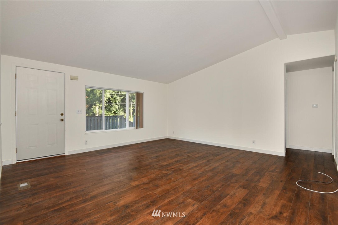 475 Alger Cain Lake Road Sedro-Woolley, WA 98284 - Photo 6 of 23 Gallery Image 6