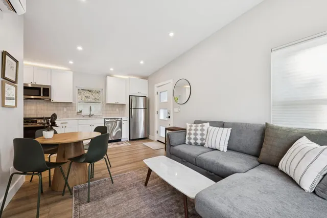 $2,980 | 196 Amapola Avenue, Unit A, Pacifica, CA 94044