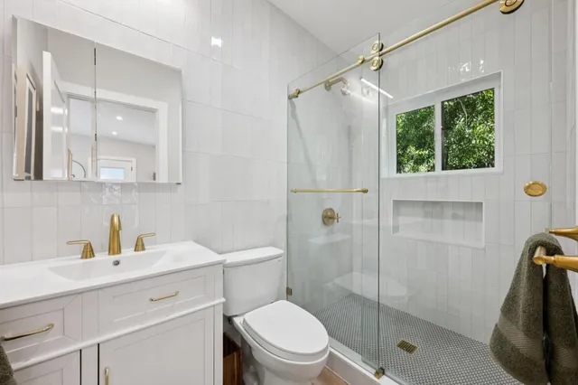 $2,980 | 196 Amapola Avenue, Unit A, Pacifica, CA 94044