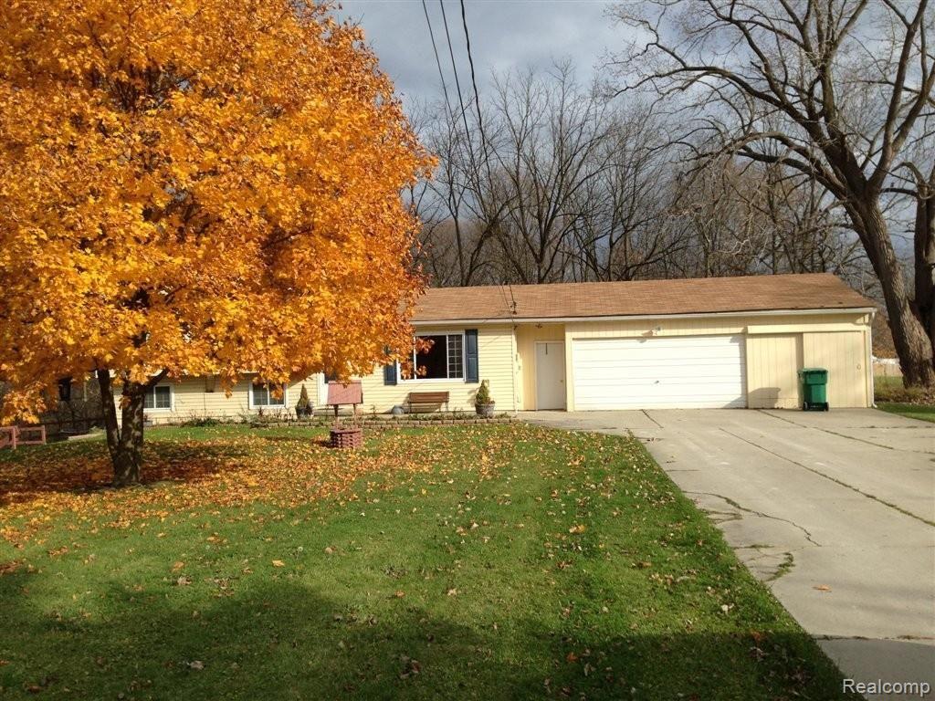 56100 Hayes Road Macomb, MI 48042 - Photo 2 of 30 IMG_0829.JPG