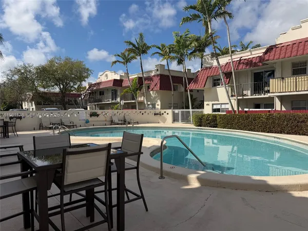 $213,000 | 6709 North Kendall Drive, Unit 209, Pinecrest, FL 33156