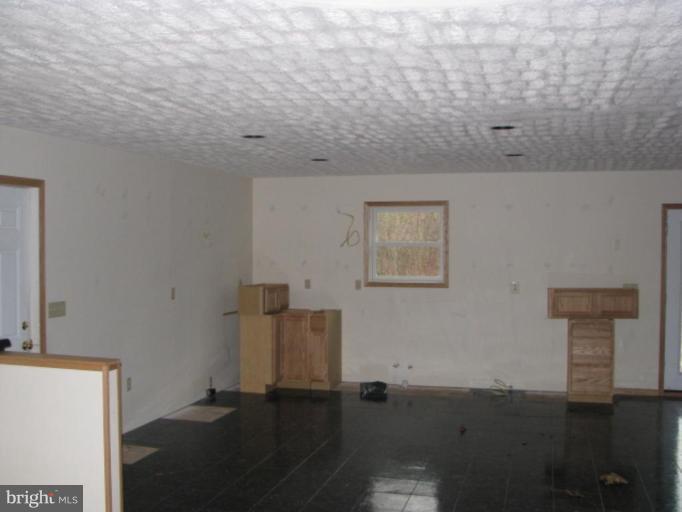 13200 Glendale Farm Road Flintstone, MD 21530 - Photo 23 of 28 Kitchen