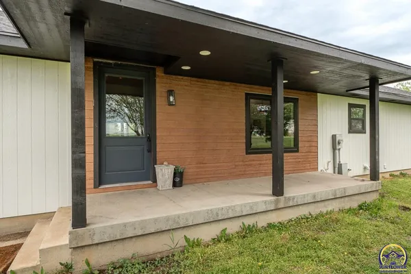 $665,000 | 13130 K-4 Hwy Valley Falls, Valley Falls, KS 66088