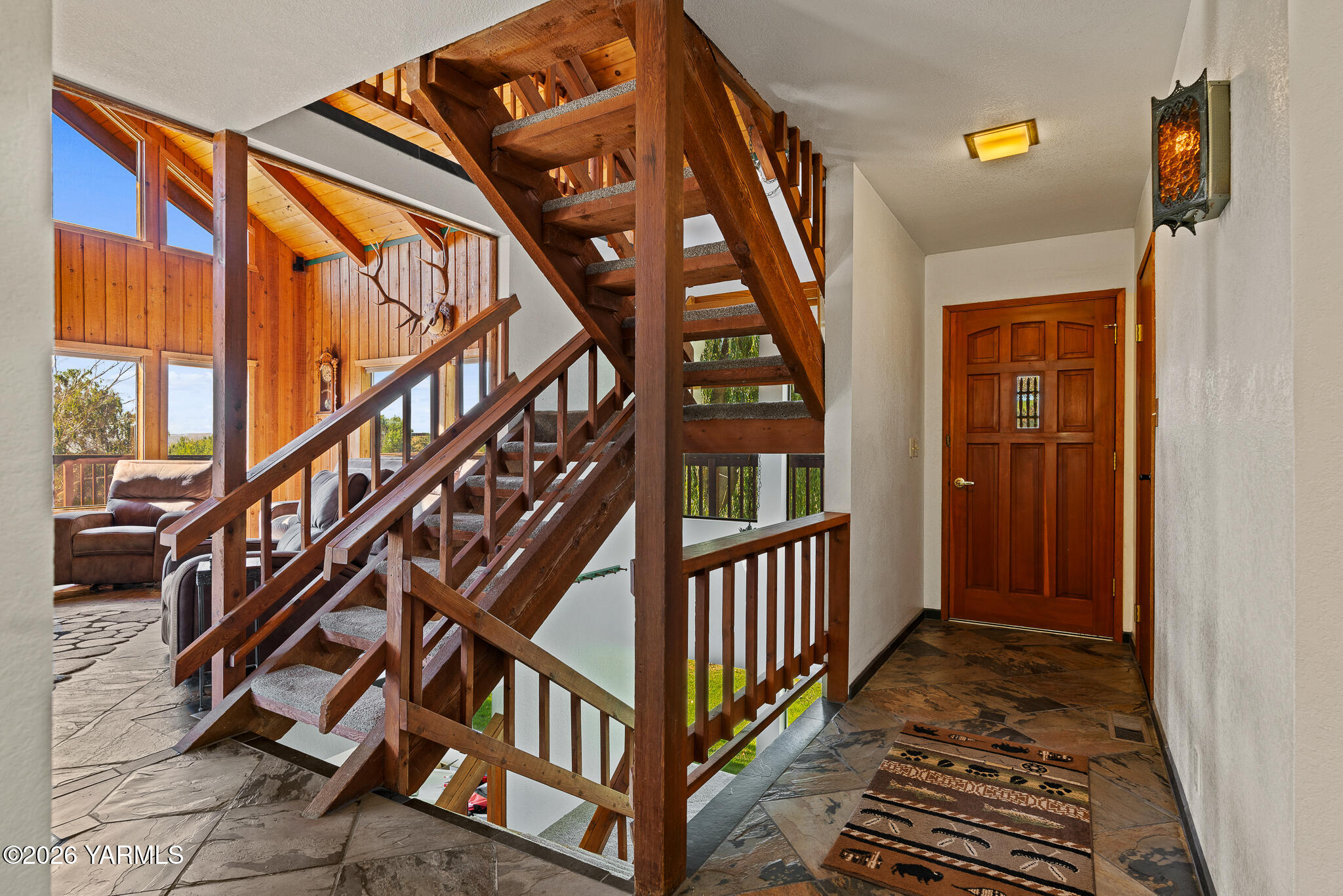 13619 Summitview Ext Road Yakima, WA 98908 - Photo 9 of 56 a view of an entryway with a front door