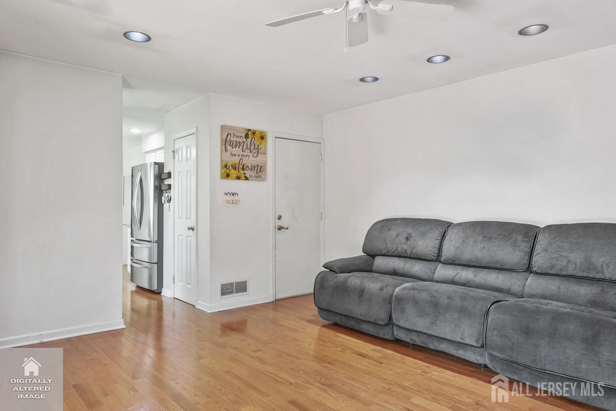 78 Henderson Road Kendall Park, NJ 08824 - Photo 8 of 40