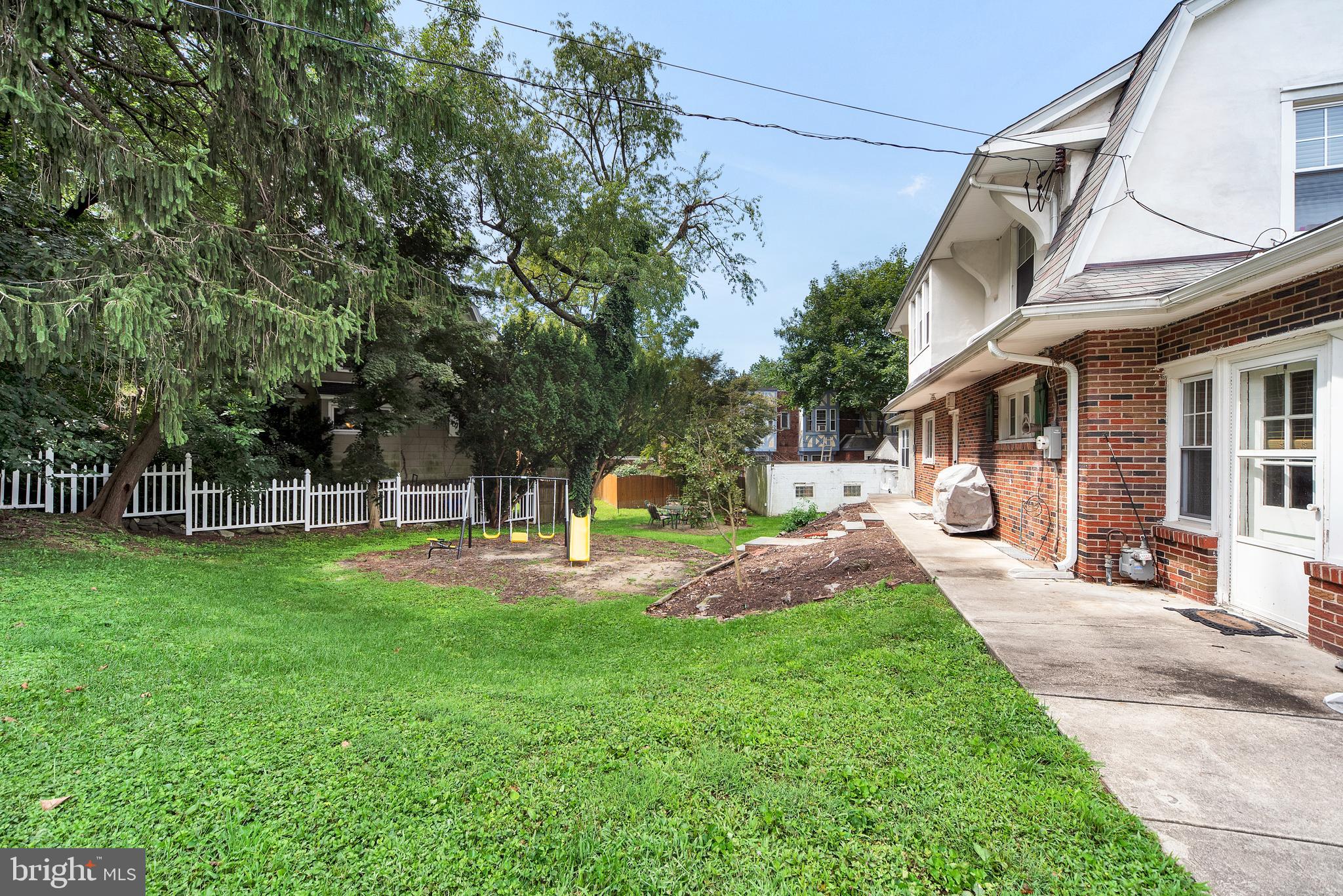 8245 Brookside Road Elkins Park, PA 19027 - Photo 28 of 32 Back yard