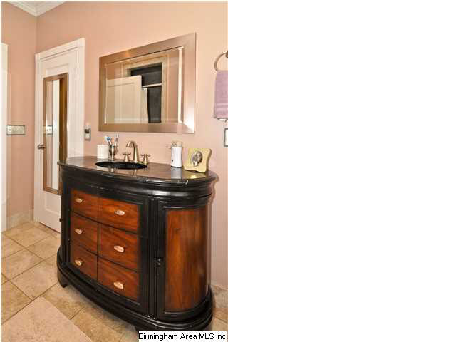 1120 Eastern Valley Road Bessemer, AL 35020 - Photo 17 of 32