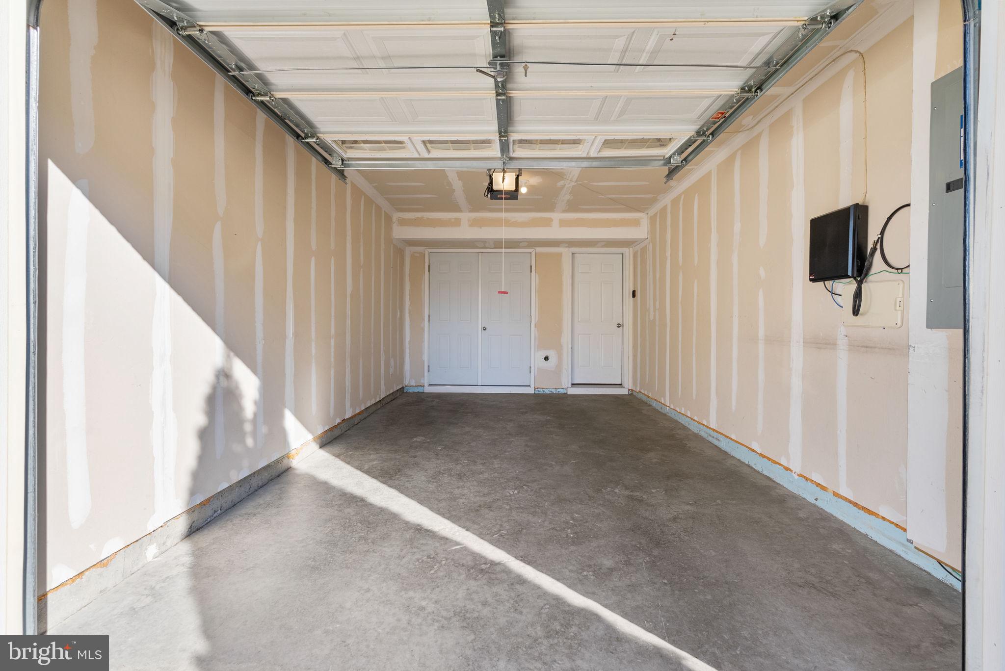8012 Alchemy Way Elkridge, MD 21075 - Photo 38 of 46 a view of a hallway