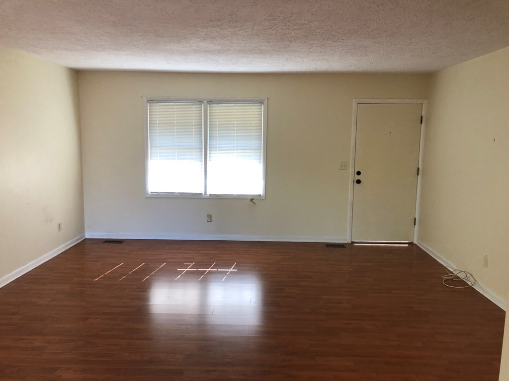812 Springdale Road North Augusta, SC 29841 - Photo 3 of 20 Livingroom
