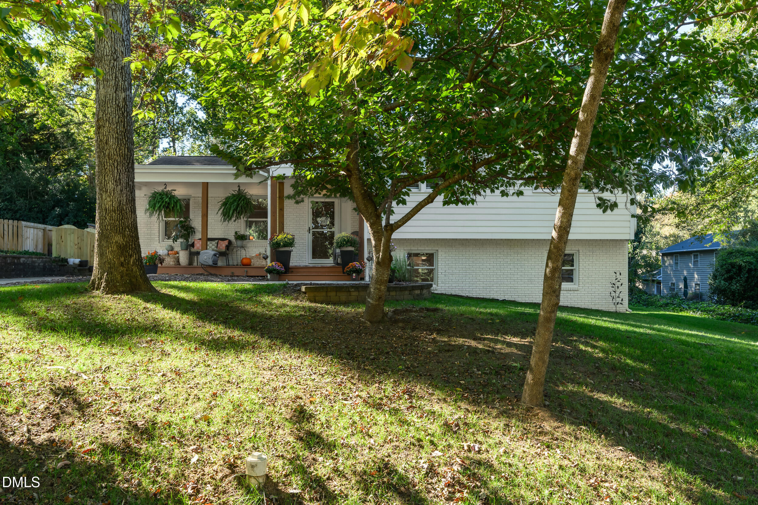 5505 Knollwood Road Raleigh, NC 27609 - Photo 4 of 41 1 -5505 knollwood rd, exterior