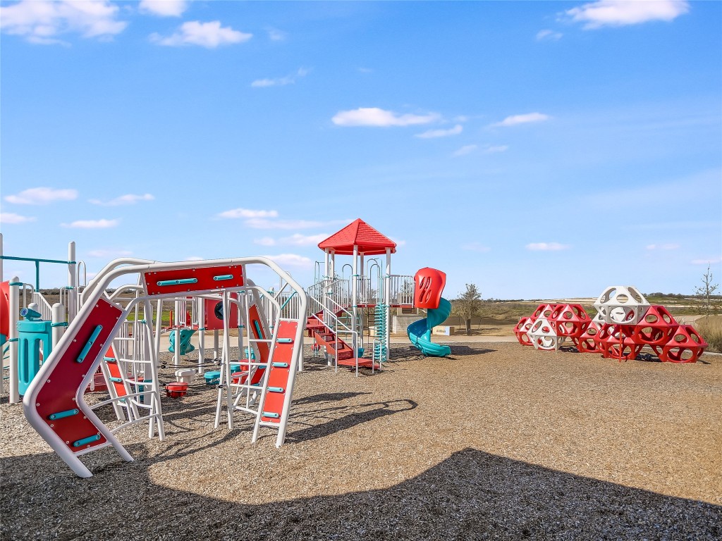 7401 Grand Linden Way, Unit 78 Austin, TX 78744 - Photo 16 of 17 a view of outdoor space