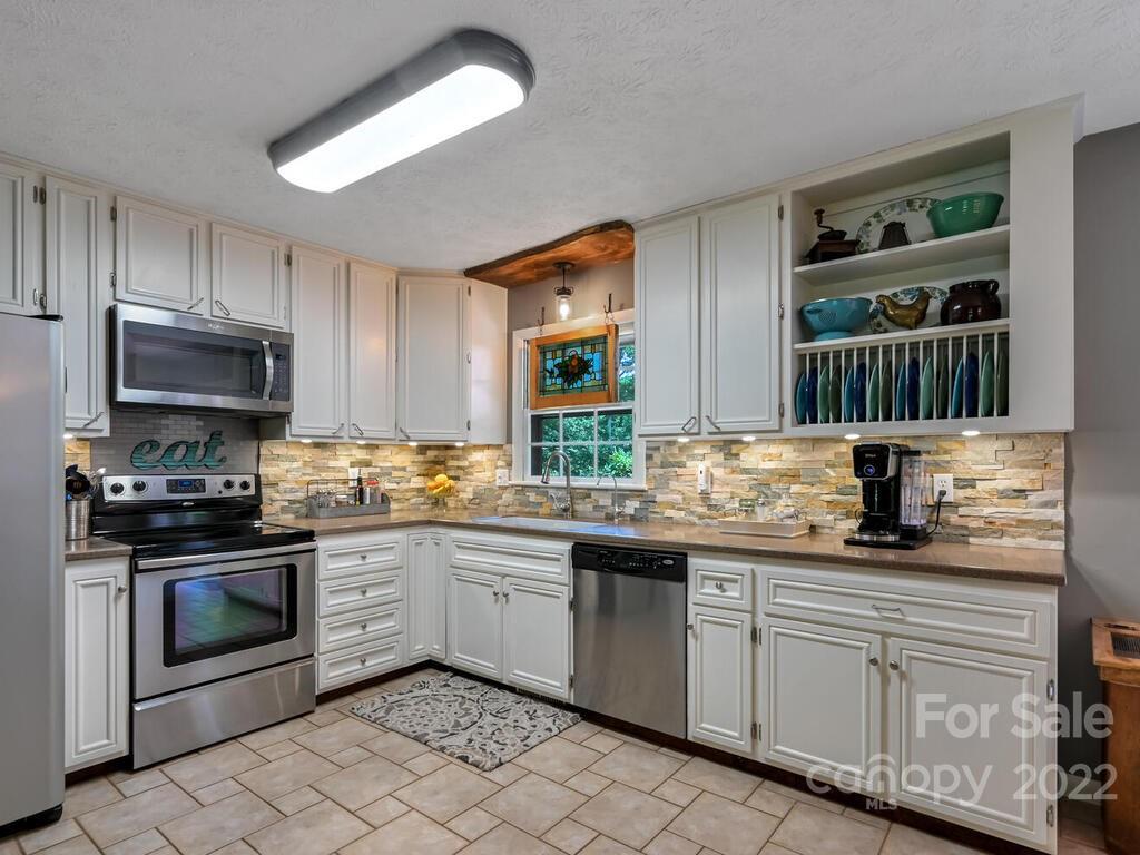 129 Foxhall Road Mills River, NC 28759 - Photo 8 of 41 Gallery Image 8