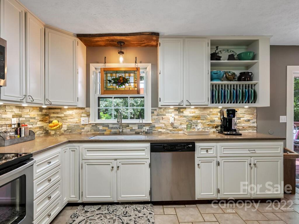 129 Foxhall Road Mills River, NC 28759 - Photo 9 of 41 Gallery Image 9
