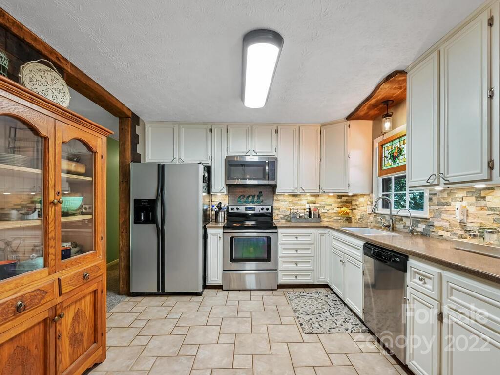 129 Foxhall Road Mills River, NC 28759 - Photo 10 of 41 Gallery Image 10