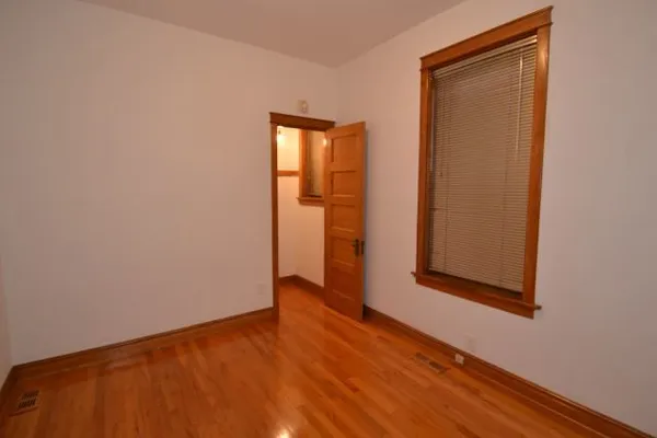 $4,200 | 4118 North Ashland Avenue, Unit 1, Chicago, IL 60613