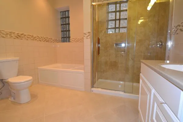 $4,200 | 4118 North Ashland Avenue, Unit 1, Chicago, IL 60613