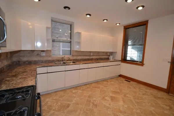 $4,200 | 4118 North Ashland Avenue, Unit 1, Chicago, IL 60613